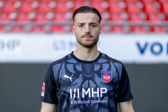 1. FC Heidenheim keeper Diant Ramaj.