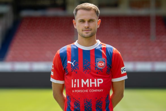 1. FC Heidenheim – Team Presentation New Southampton signing Leo Scienza representing Heidenheim.