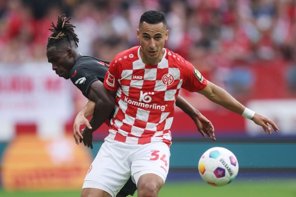 Anwar El Ghazi representing Mainz 05 in the autumn of 2023.