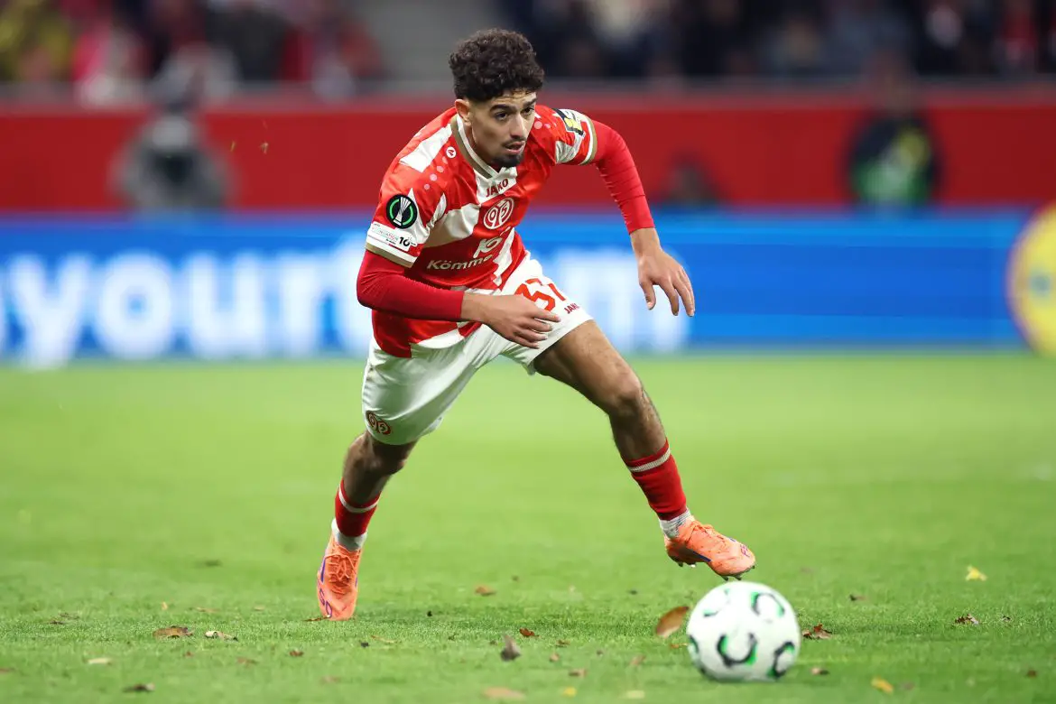 New Dynamo Dresden loan signing Ben Bobzien playing for Mainz in the Conference League.