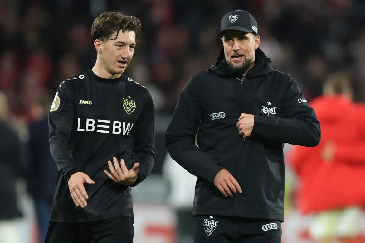 Stuttgart head coach Sebastian Hoeneß with Angelo Stiller