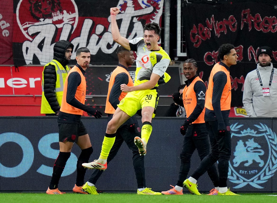 Chelsea loanee Aáron Anselmino representing Borussia Dortmund in the Bundesliga.