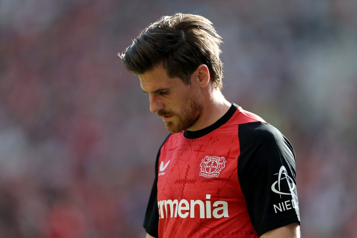 Bayer 04 Leverkusen attacker Jonas Hofmann could soon be moving to FC Augsburg.