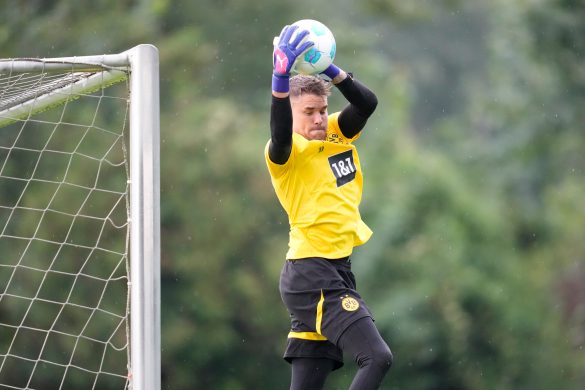 Borussia Dortmund keeper Alexander Meyer during a squad training session.