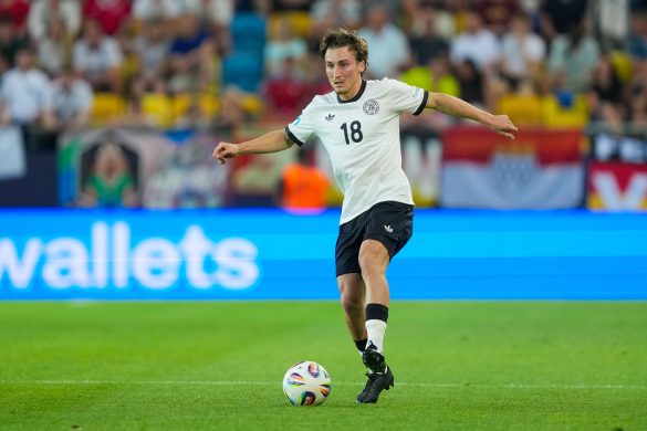 Paul Nebel in action for Germany U21s.