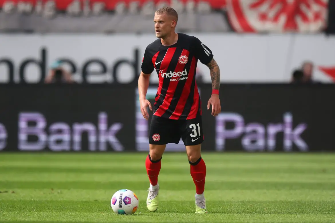 Philipp Max in action for Eintracht Frankfurt.