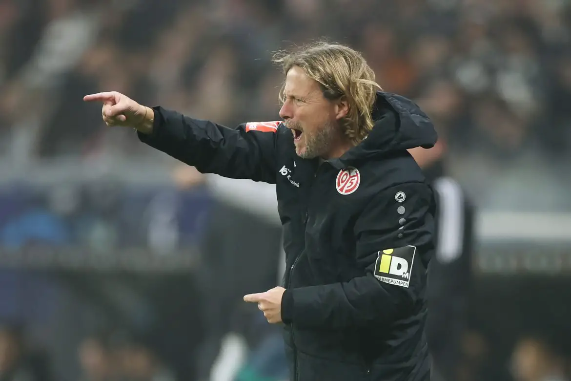 Potential Werder Bremen head coaching candidate Bo Henriksen working the Mainz touchline.