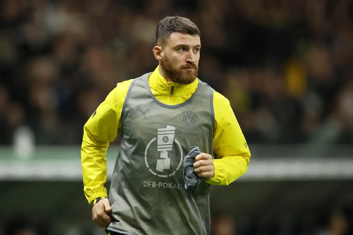 Dortmund include Özcan in their UCL squad