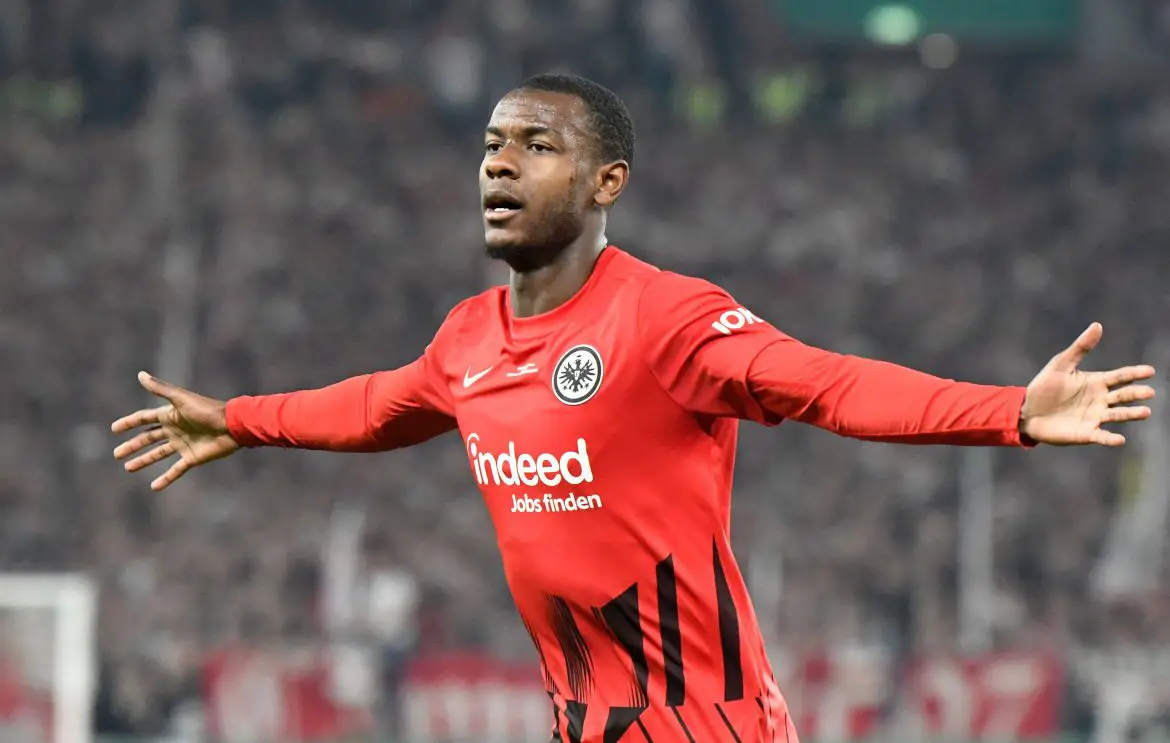 Em duelo pelo topo, Bayer Leverkusen e Eintracht Frankfurt se encaram pela Bundesliga 3 fbl ger cup stuttart frankfurt 1