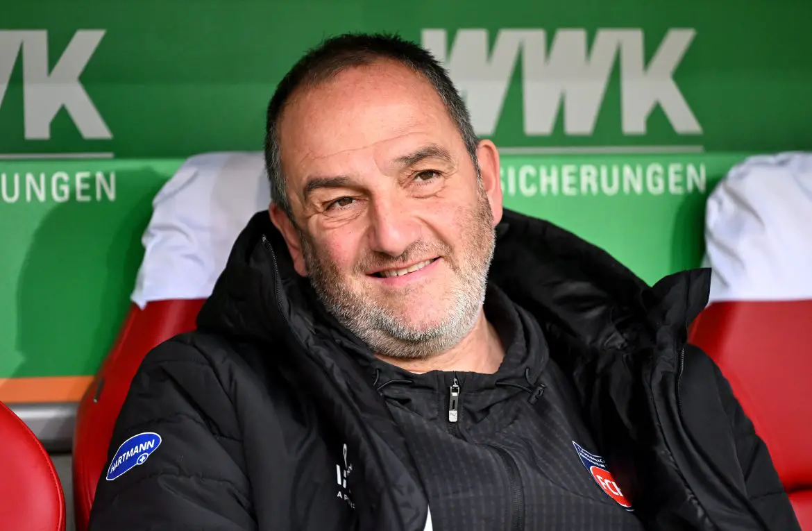 1. FC Heidenheim head coach Frank Schmidt at Sunday's Bundesliga match in Augsburg.