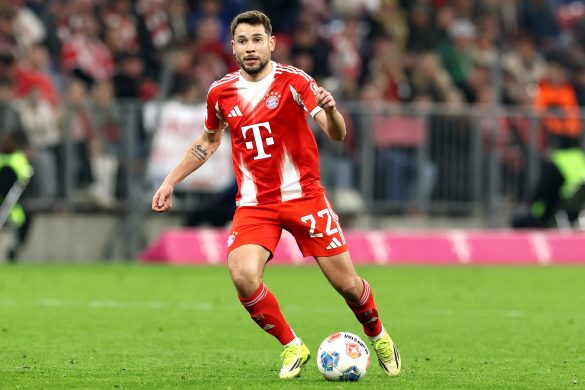 Bayern Munich's Raphäel Guerreiro playing against Borussia Dortmund in the Bundesliga.