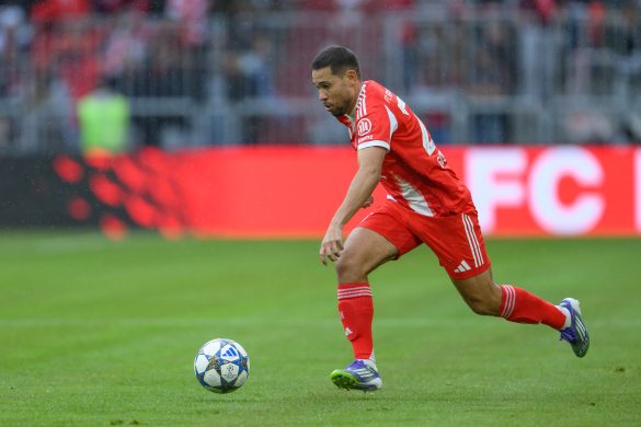 Raphaël Guerreiro of Bayern Munich.