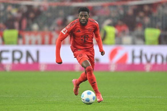 Alphonso Davies is set to make his Bayern Munich return.