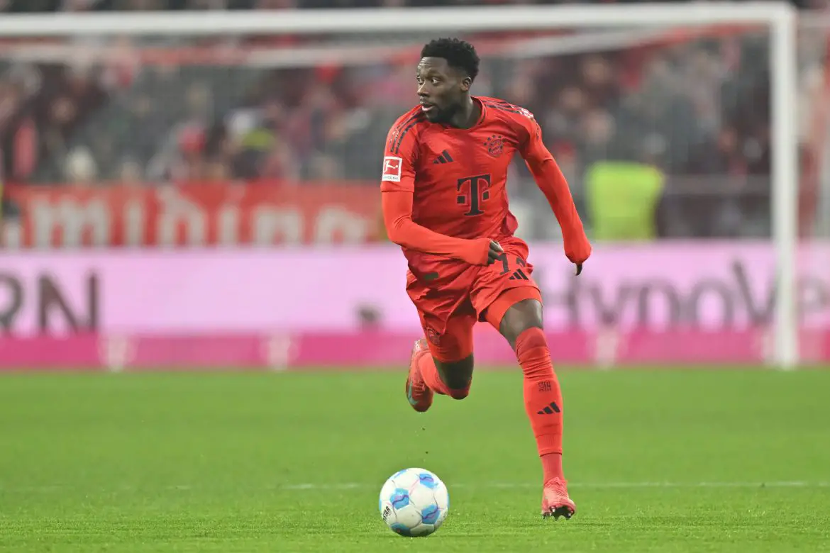 Bayern Munich defender Alphonso Davies playing in the Bundesliga.