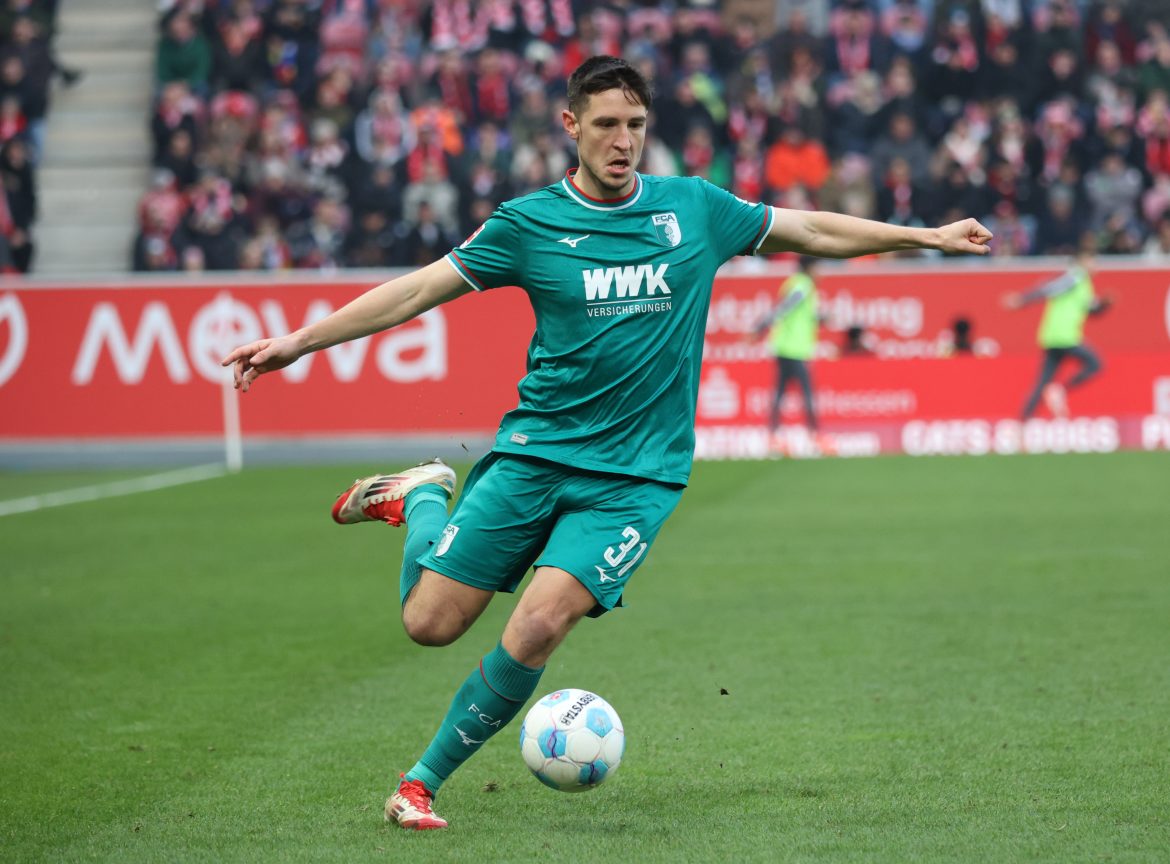 Augsburg's Keven Schlotterbeck could be on the move to 1. FC Köln.