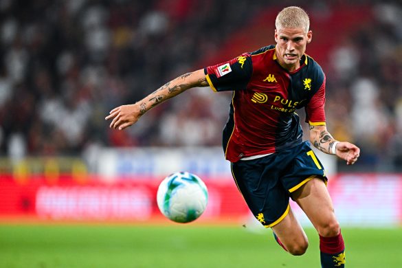 New Hamburg signing Albert Grønbaek.