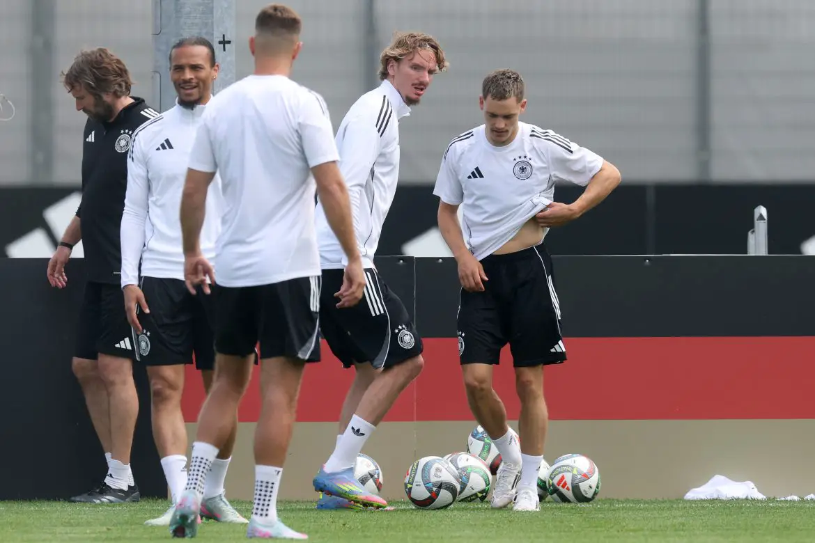 Nick Woltemade (Stuttgart) and Florian Wirtz (Bayer Leverkusen) take part in Germany's training session.