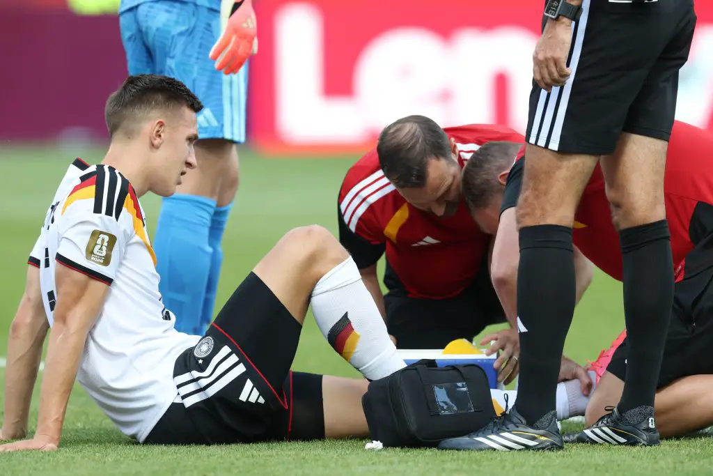El Mundial de Nico Schlotterbeck se acabó por culpa de una lesión