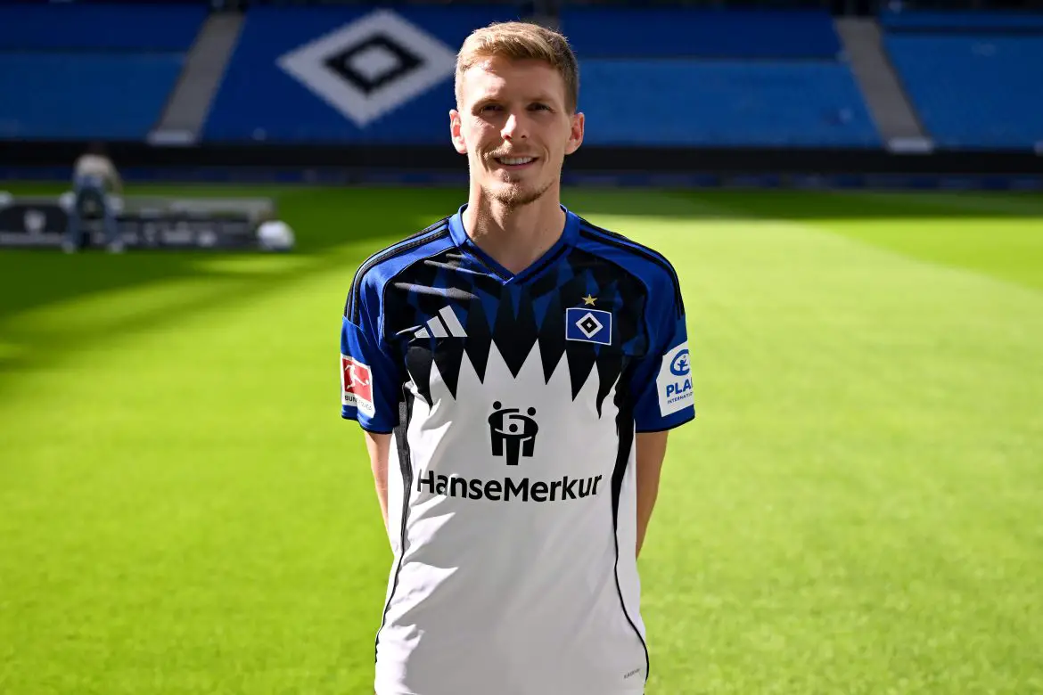 Hamburg attacker Emir Sahiti.