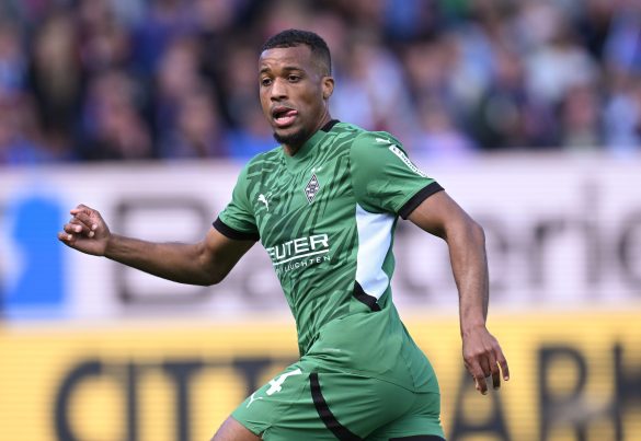 Alassane Plea is currently tending towards a stay with Borussia Mönchengladbach.