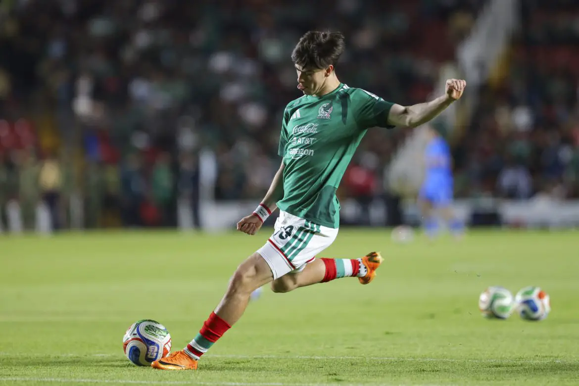 Mexico forward Armando González.