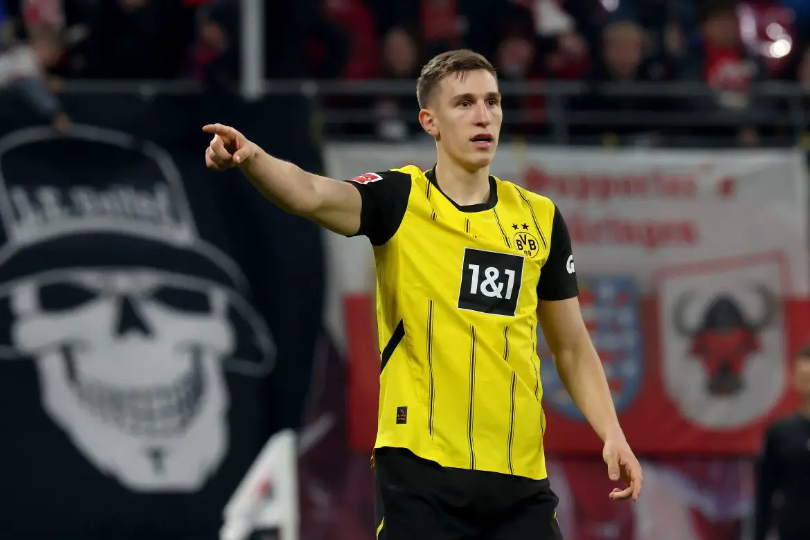 Nico Schlotterbeck pointing during Borussia Dortmund's 2-0 loss to RB Leipzig