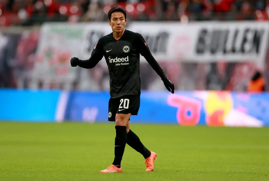 Official | Makoto Hasebe signs contract extension at Eintracht