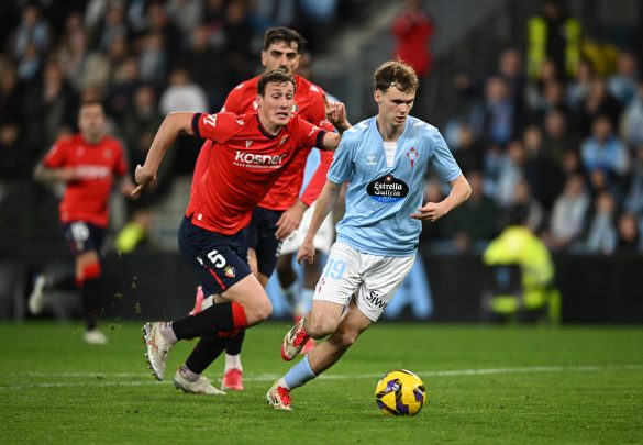 Williot Swedberg of Celta Vigo playing against Osasuna in La Liga.