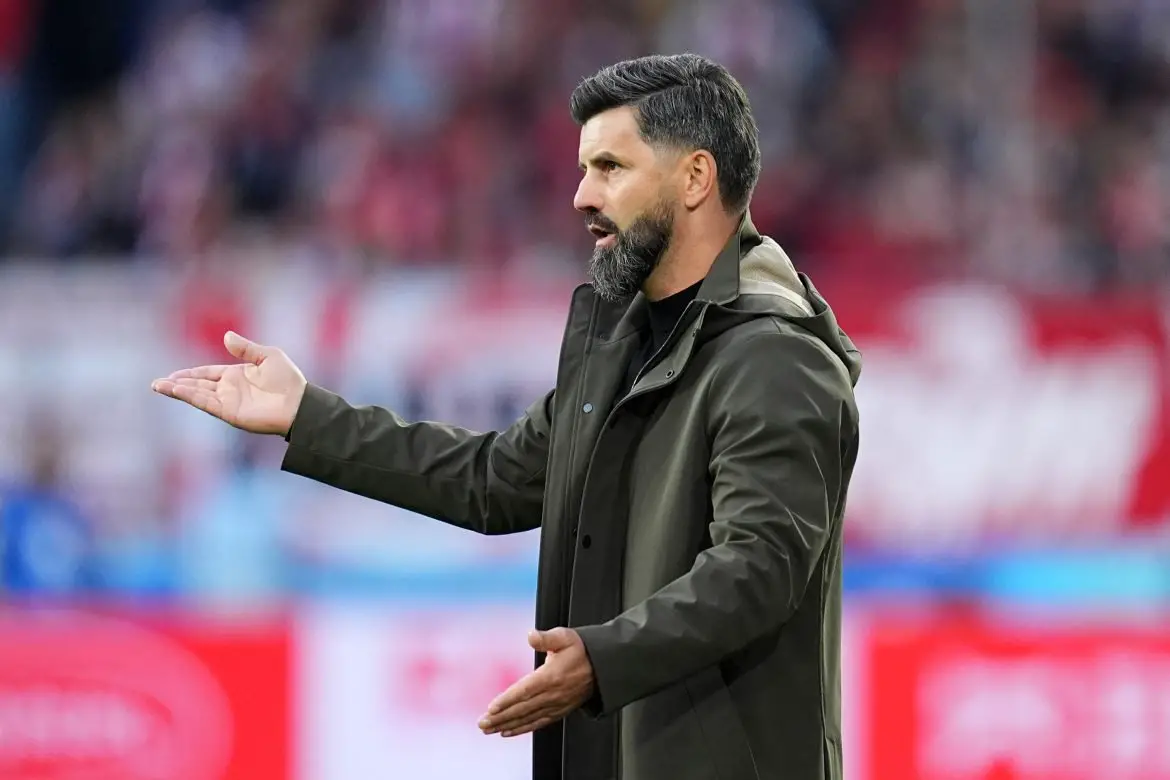 Schalke 04 head coach Miron Muslic during Sunday night's Bundesliga fixture against Freiburg.