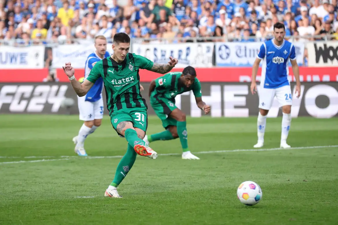 Tomas Cvancara of Gladbach.