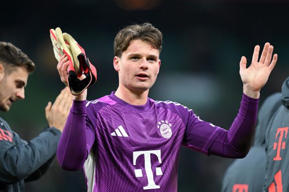 Bayern Munich goalkeeper Jonas Urbig.