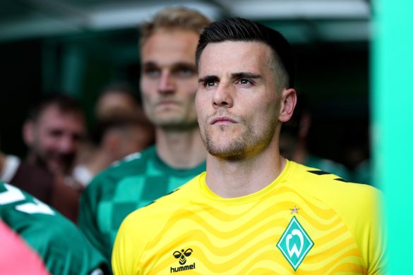 Michael Zetter lines up for Werder Bremen before a game.
