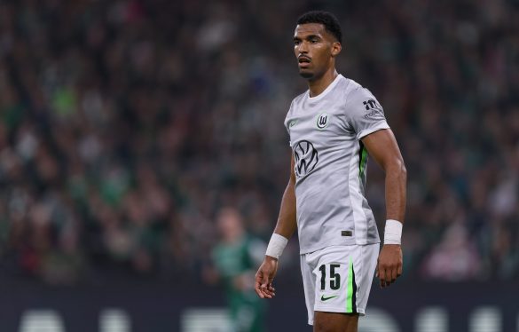 Wolfsburg defender Moritz Jenz in action for his team in the Bundesliga.