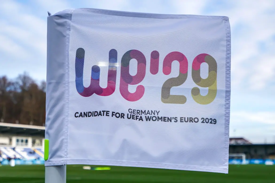 A corner flag promoting the DFB candidate application for the UEFA Women's EURO 2029.