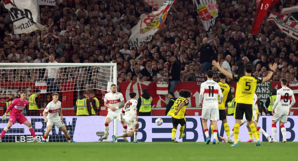 Dortmund leave it late to beat Stuttgart.