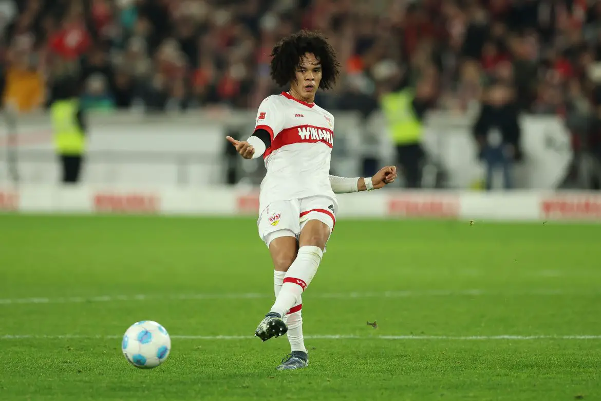 After a failed medical in early June left them squeamish, RB Salzburg have opted to take Stuttgart defender Anrie Chase on after all.