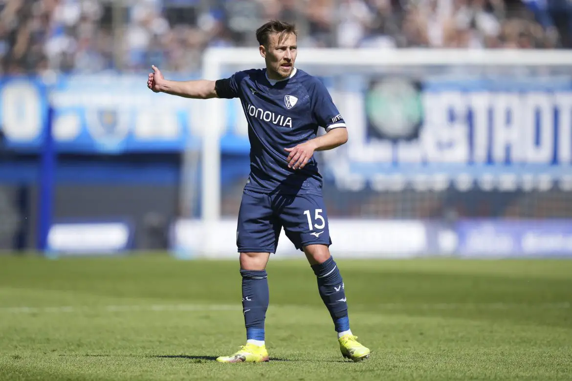 Soon-to-be-unveiled Hibernian signing Felix Passlack playing for Bochum in the Bundesliga.