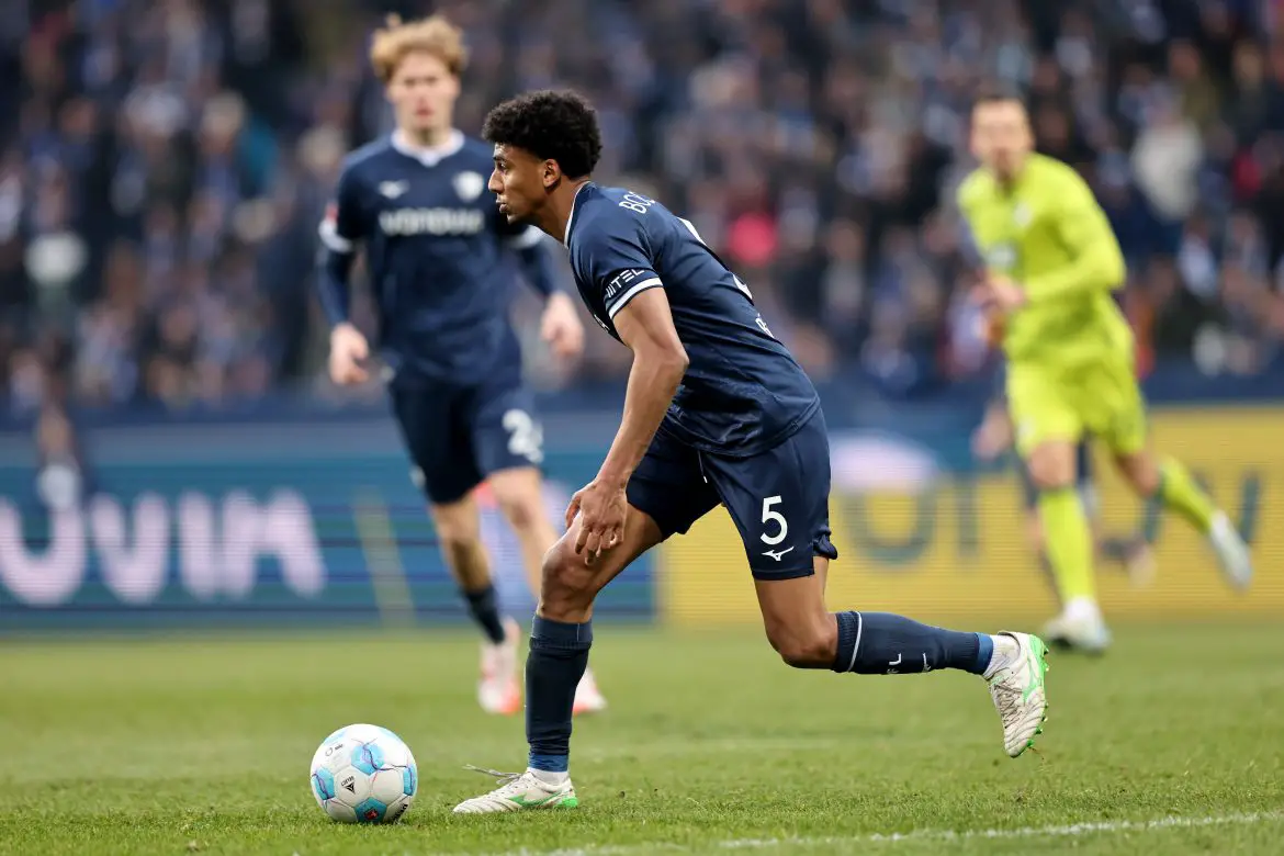 VfL Bochum defender Bernardo in action.