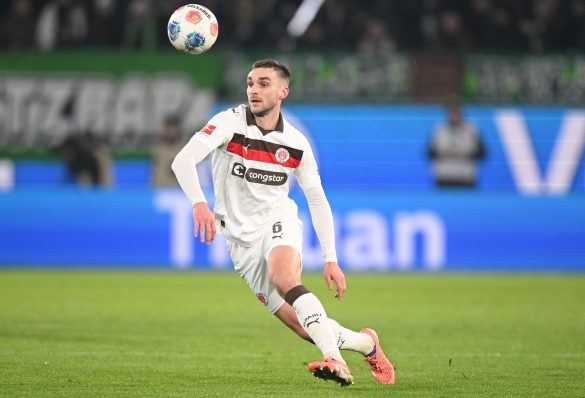 St. Pauli and USMNT midfielder James Sands in the Bundesliga.